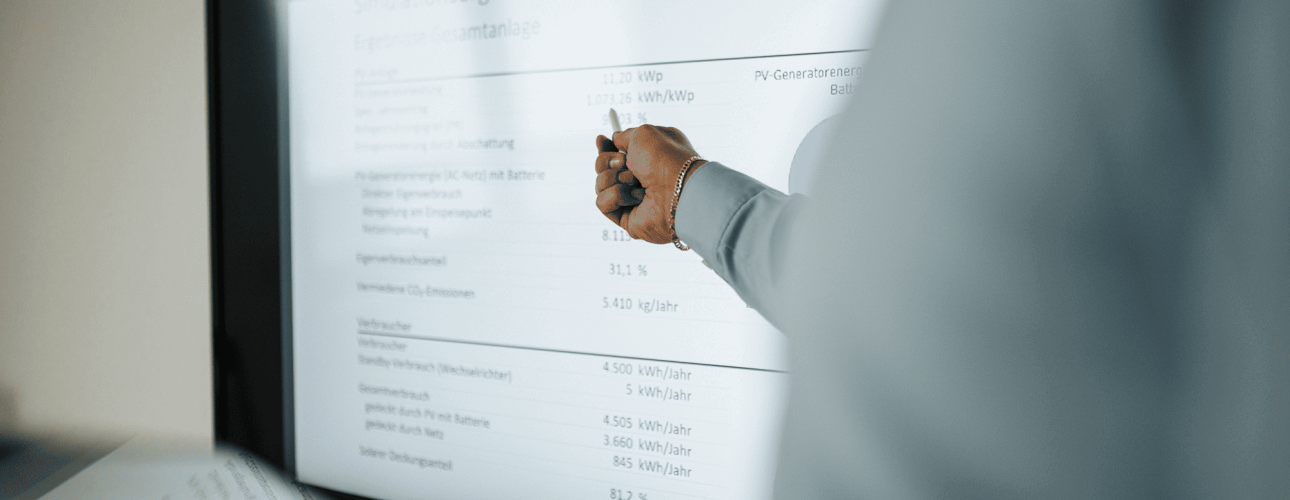 Aber keine Sorge: Die neuen Regelungen bieten dir auch Vorteile! In diesem Beitrag erfährst du, was das Gesetz für dich bedeutet und wie du deine Solaranlage optimal nutzen kannst.